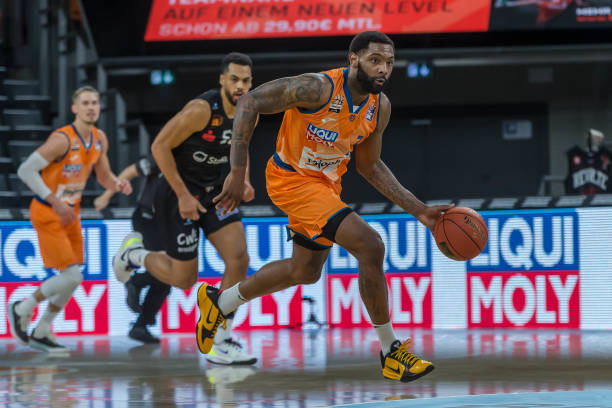 也体现了背 也体现了背