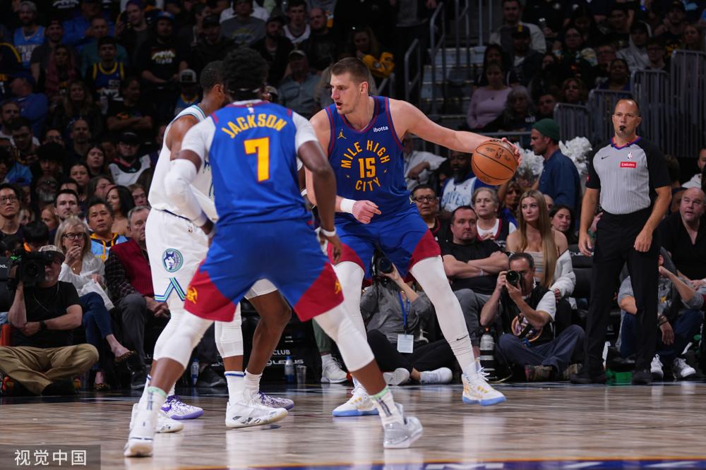 一人一城 一人一城